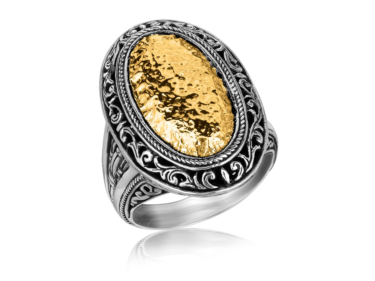 Oval Hammered Vintage Style Ring in 18k Yellow Gold and
