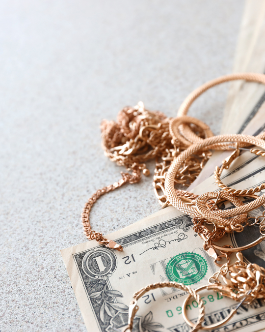 Dropshipping Jewelry vs Traditional Retail
